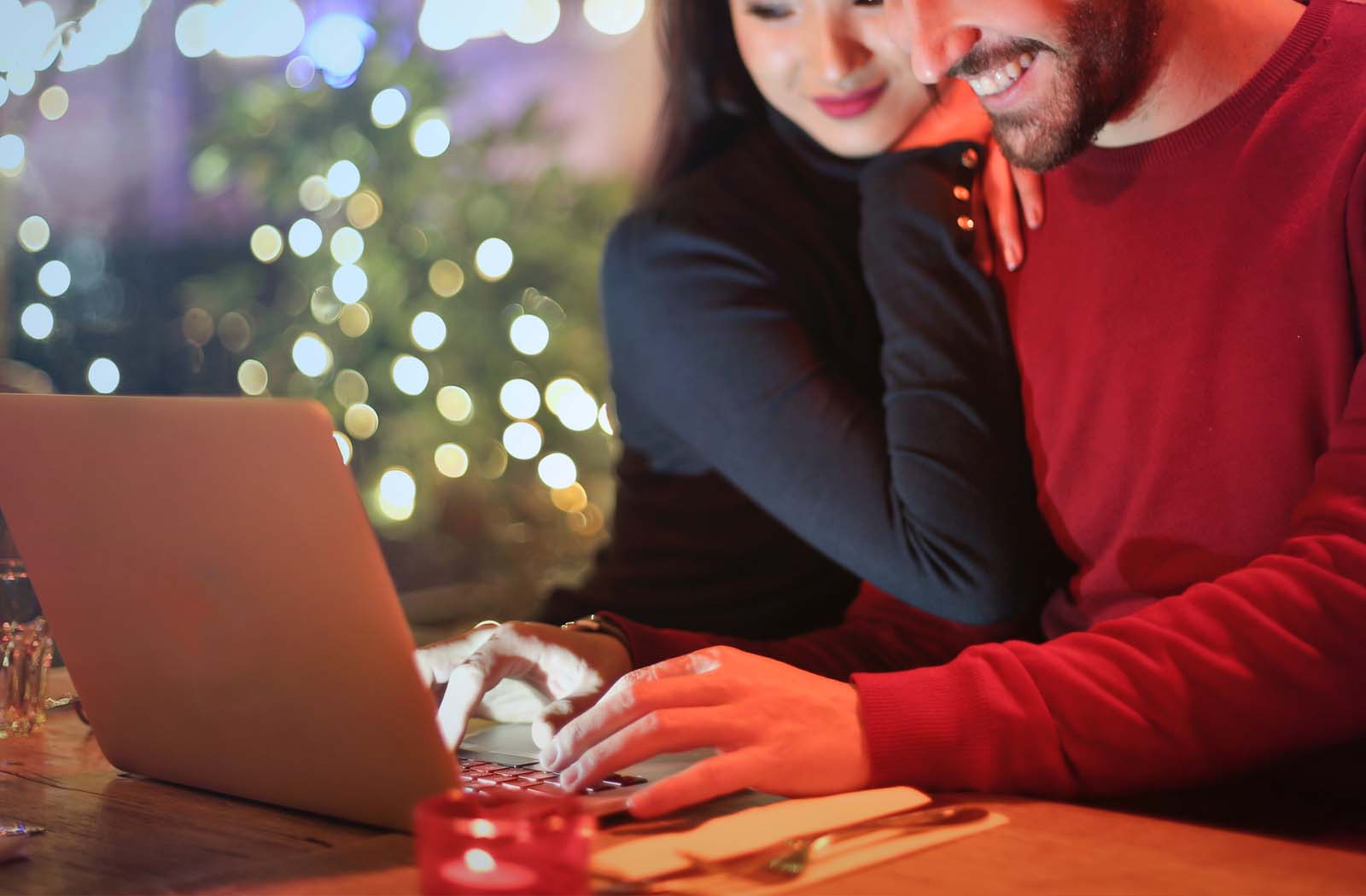 Cross Marketing- Strategies to Maximize Site Hits in the Holiday Season